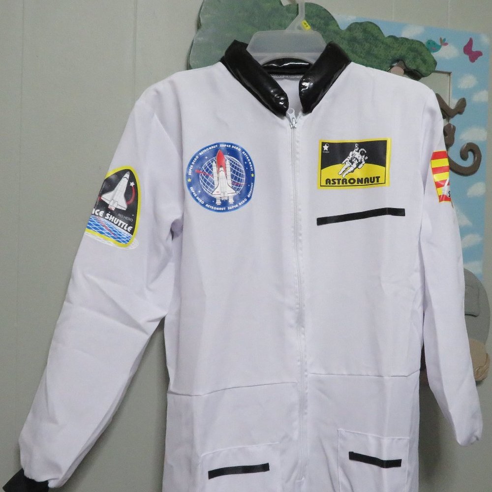 Pretend Play NASA Suit for kids White size XS Brand New in Package!